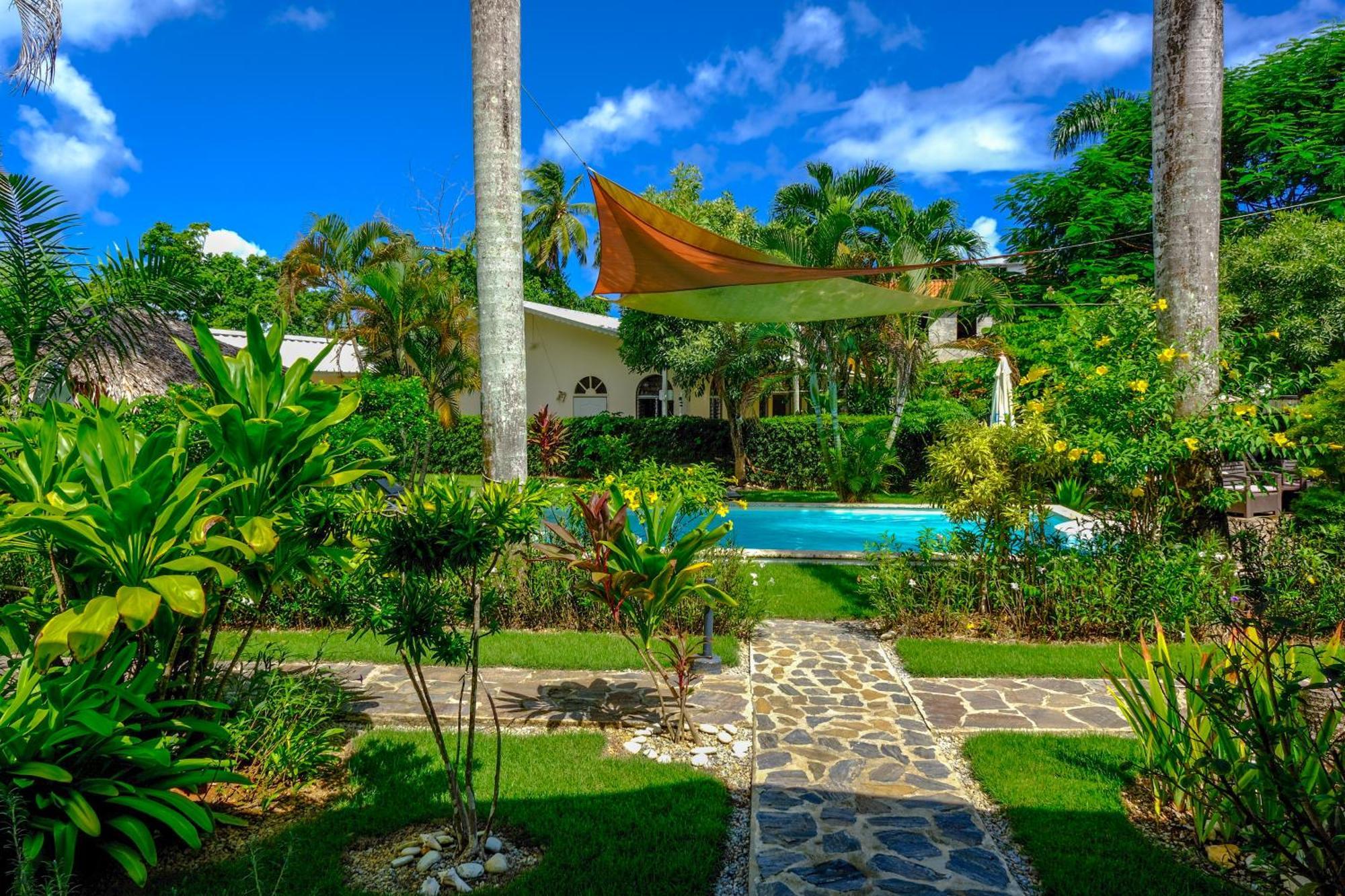 Hotel Enjoy Las Terrenas Bagian luar foto